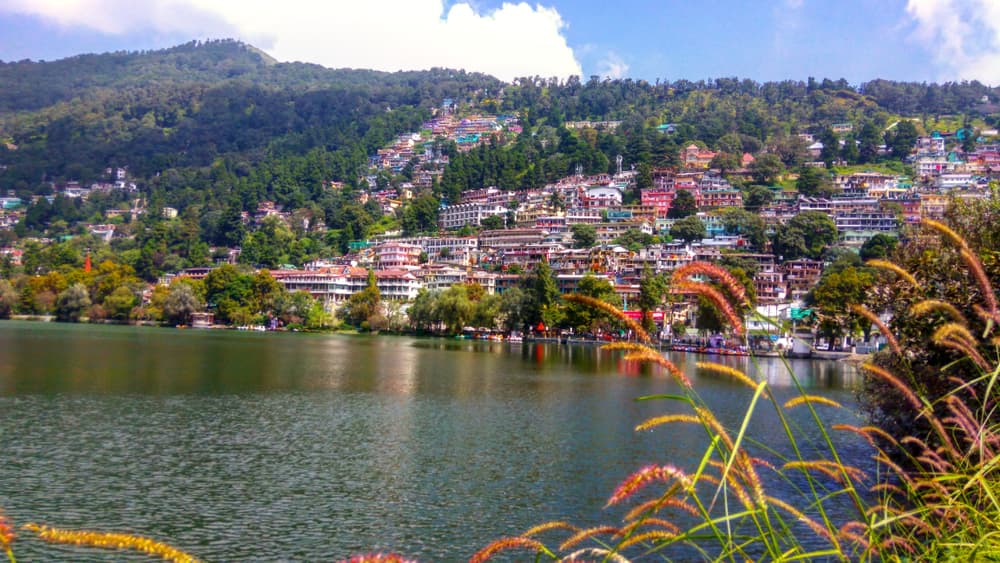 best resorts in nainital near lake